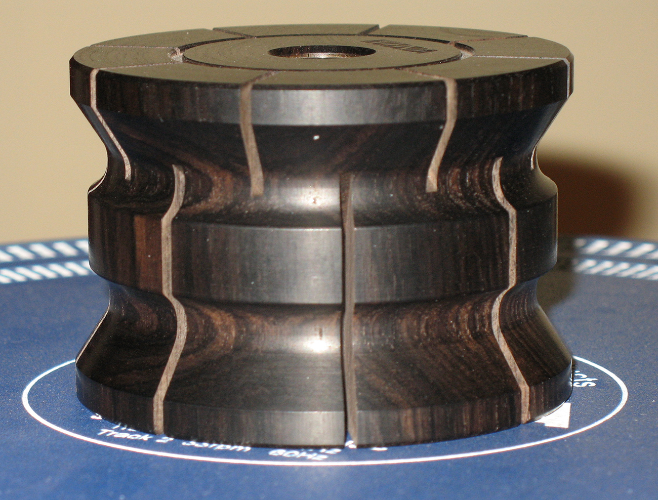 Прижим (клемп) Kuzma Ebony clamp.
