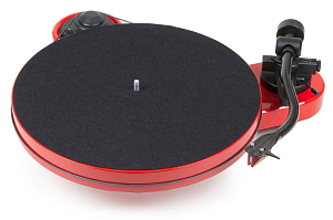 Проигрыватель виниловых дисков Pro-Ject RPM 1 Carbon красный